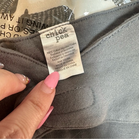 2/$10 Sale! Little Me & Chick Pea Set of 5 Baby Bibs Some New Size 0-12 Months - Picture 3 of 12